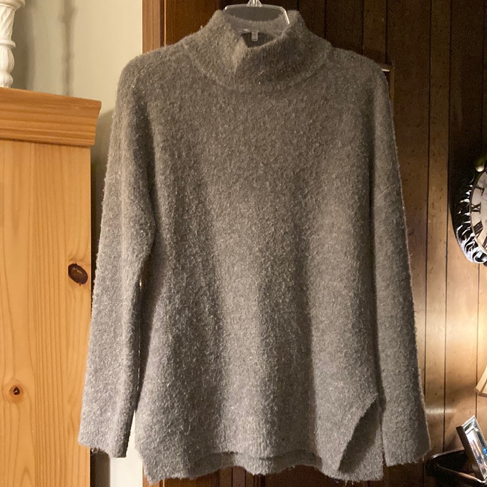 Abercrombie & Fitch Sweater. Size Small